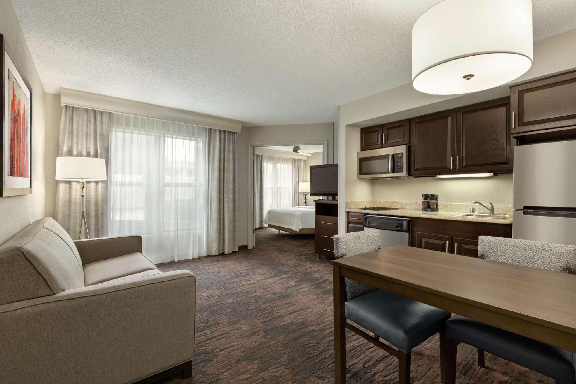 Addison Suites Exterior photo